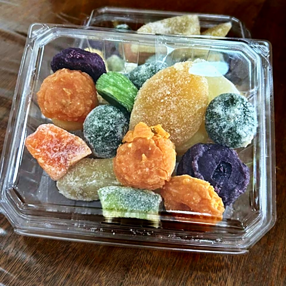 Bandeja de frutas cristalizadas variadas